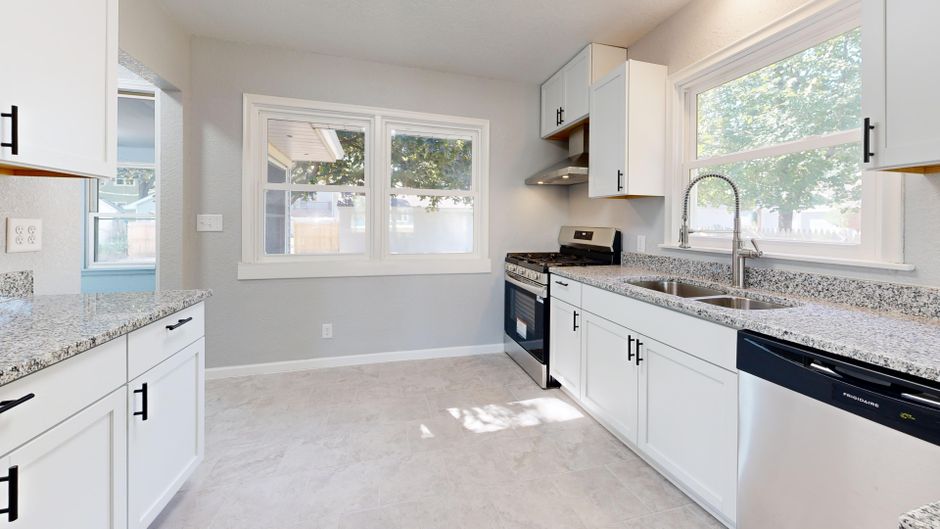 Modern professional kitchen remodeling project demonstrating quality craftsmanship